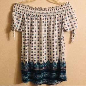 Bobbie Brooks top.